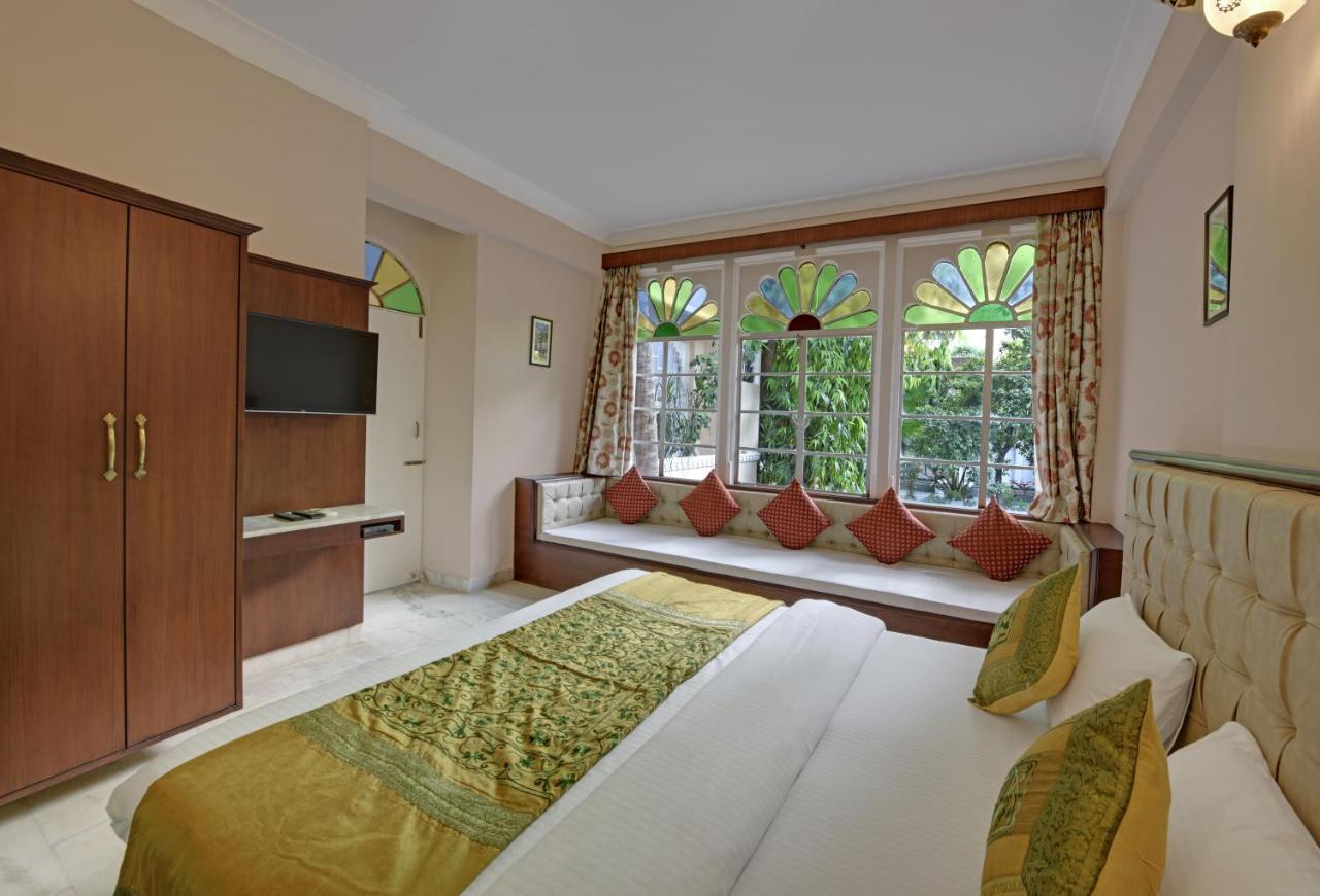 Hotel Raj Palace Udaipur Eksteriør bilde